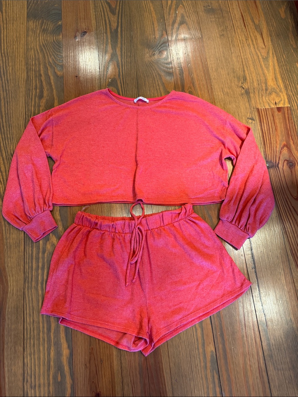 Blue Blush Tomato Red Cropped Sweatshirt Short Set